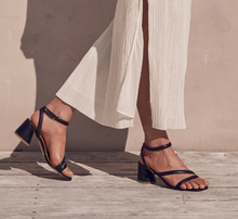 Load image into Gallery viewer, Petricia Black Sandal Heel