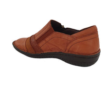 Load image into Gallery viewer, 5849-27 Tan Crinkle Casual shoe Size 37 Only