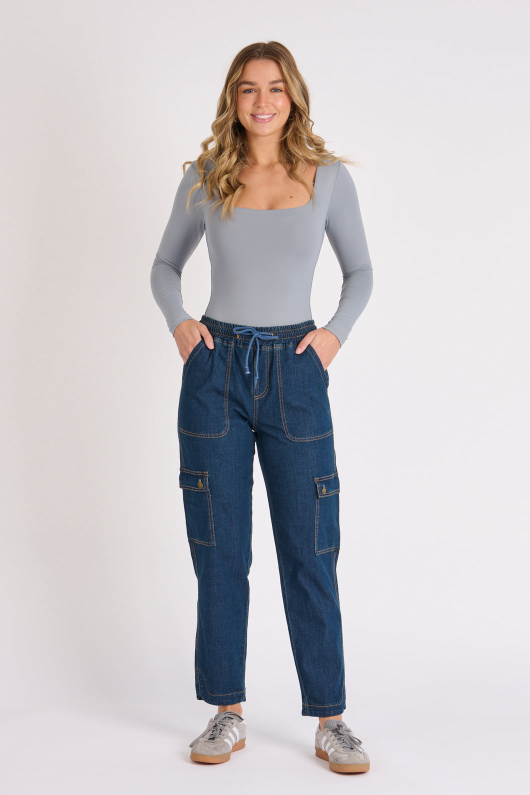 1015419 Dark Denim Jean with Pocket detail