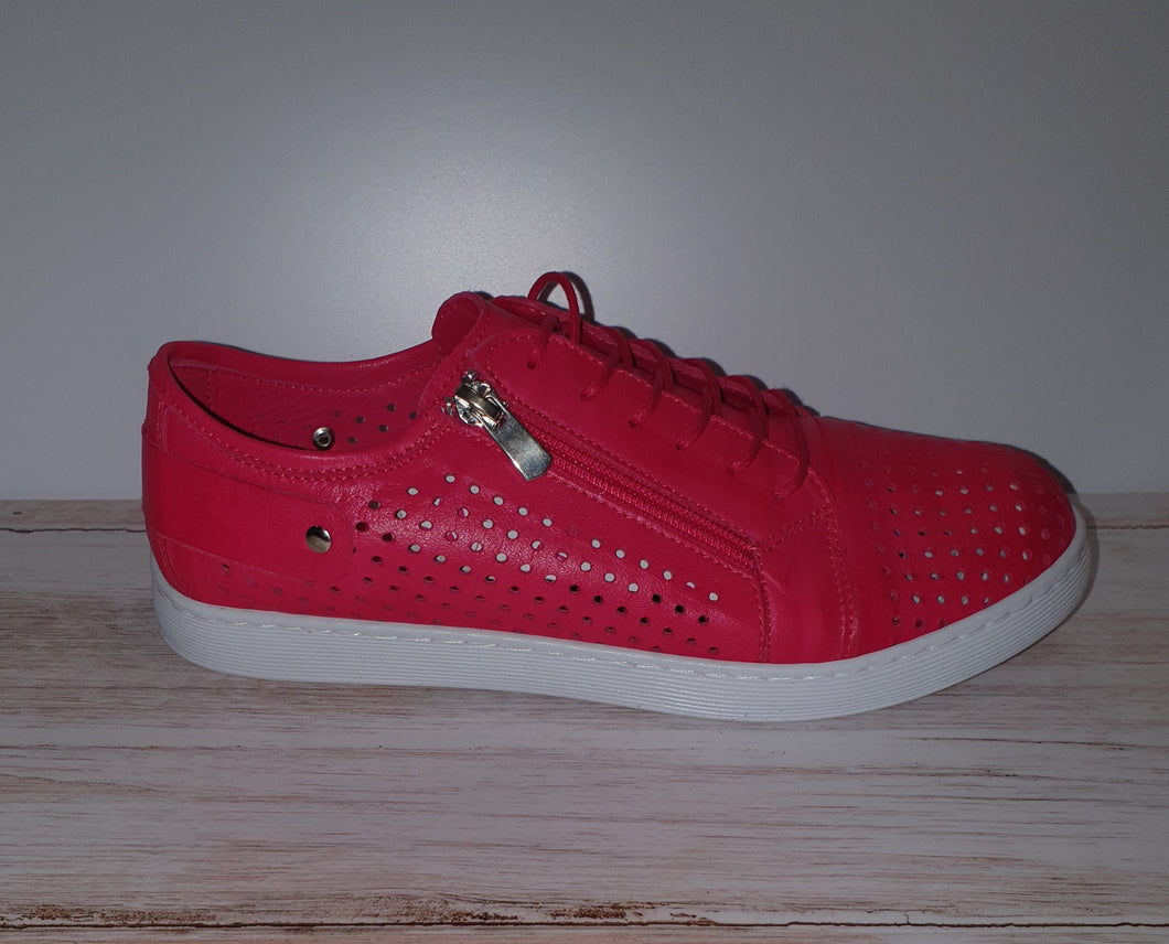 EG17 Fuschia Sneaker