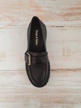 Load image into Gallery viewer, Quaze Black Loafer
