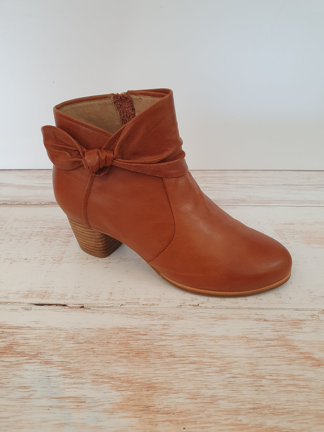 Groovie Cognac Boot