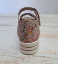 Load image into Gallery viewer, Sunnieys Vibrant Sandal
