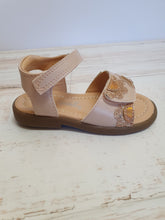 Load image into Gallery viewer, Tulip Blush Sandal
