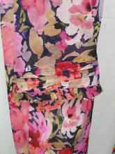 Load image into Gallery viewer, S400.601 Pintuck Floral Blouse
