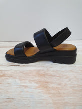 Load image into Gallery viewer, Chisel Black Sandal
