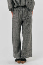 Load image into Gallery viewer, GA398 Peppercorn Print Pant
