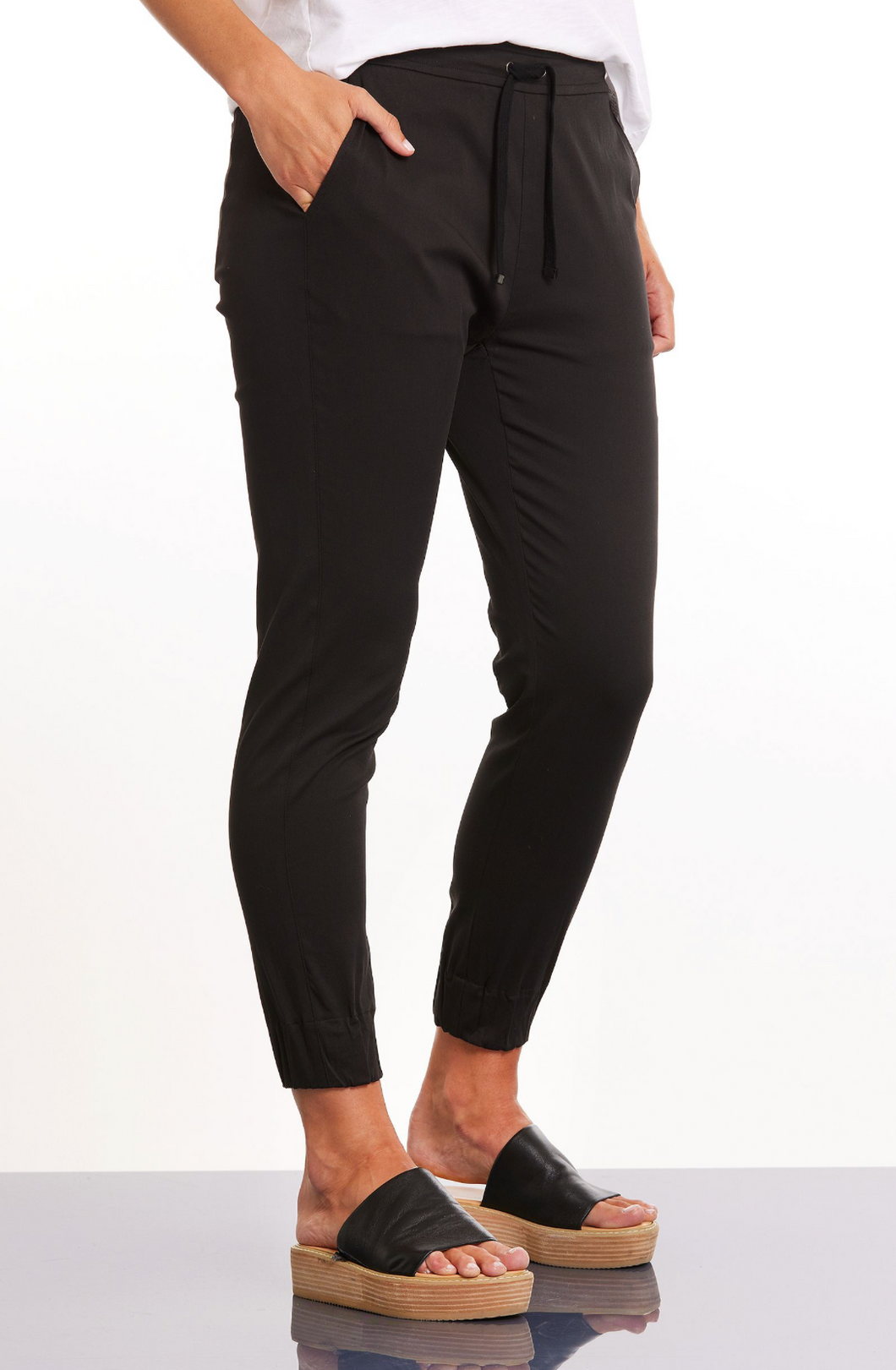 YTMS48205 7/8 Essential Cargo Black Pant