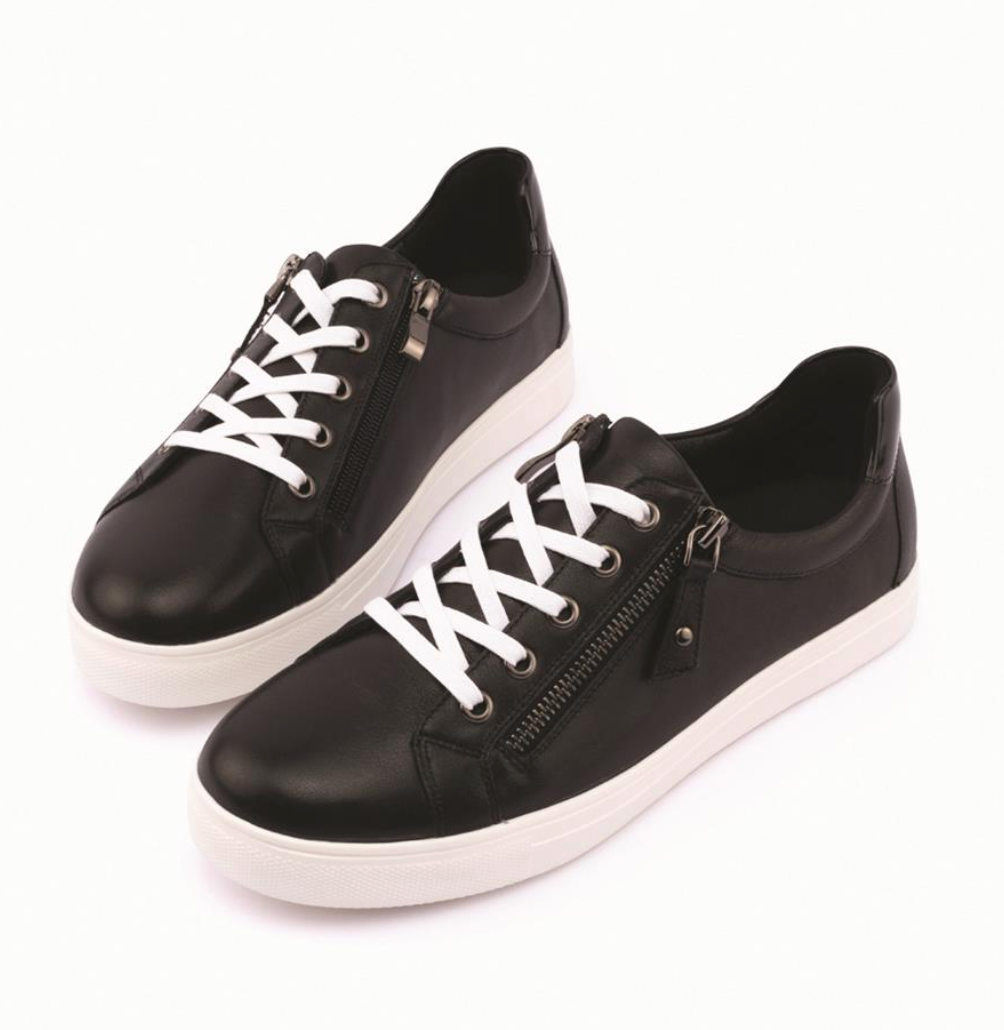 Charlie Black Extra Wide Sneaker