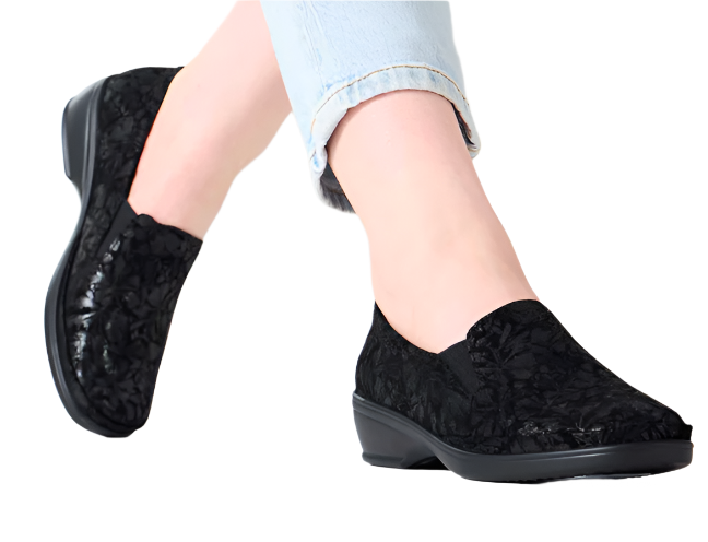 Cestas Black Printed  Slip on