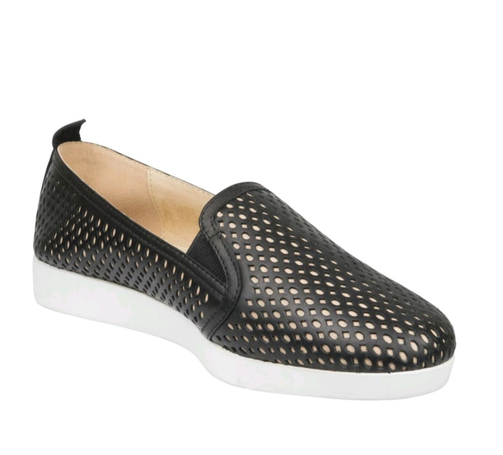 Andres Slip on Black